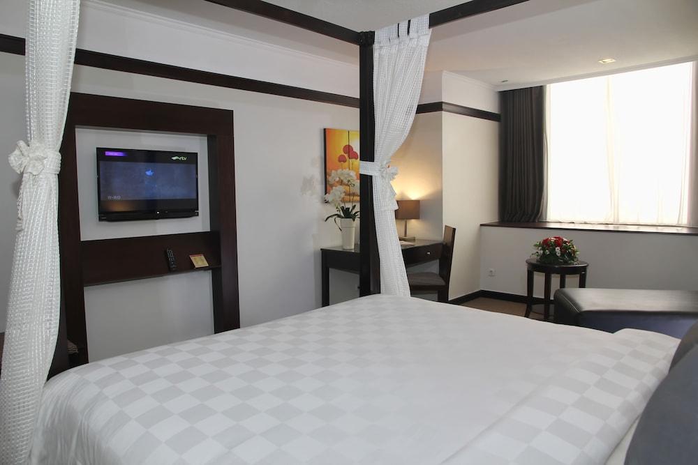 Jayakarta Hotel Jakarta Exterior photo