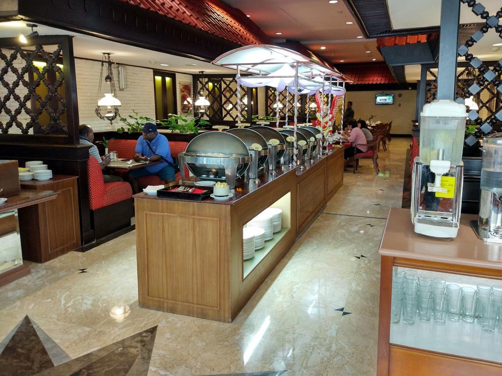 Jayakarta Hotel Jakarta Exterior photo