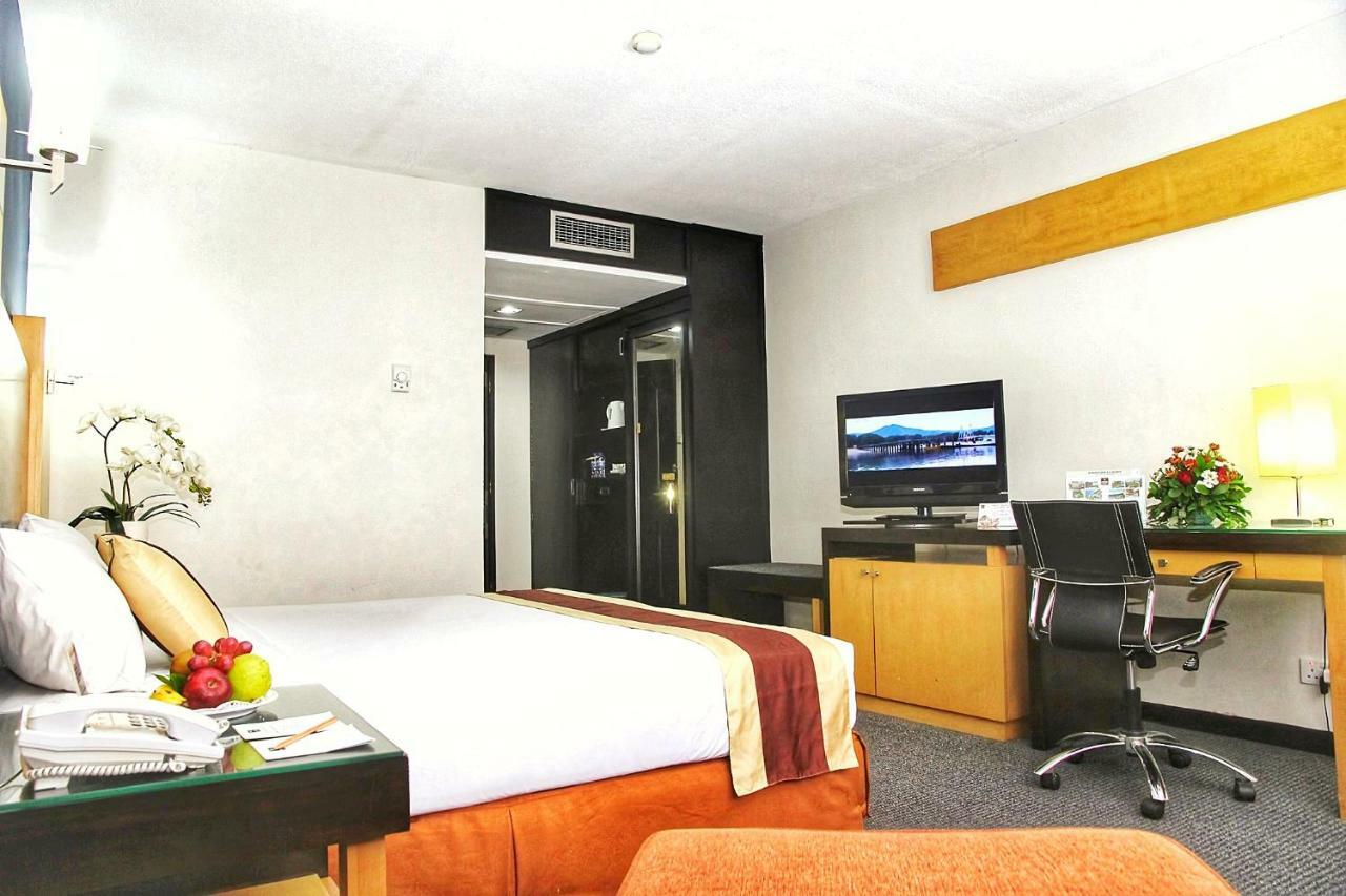 Jayakarta Hotel Jakarta Exterior photo
